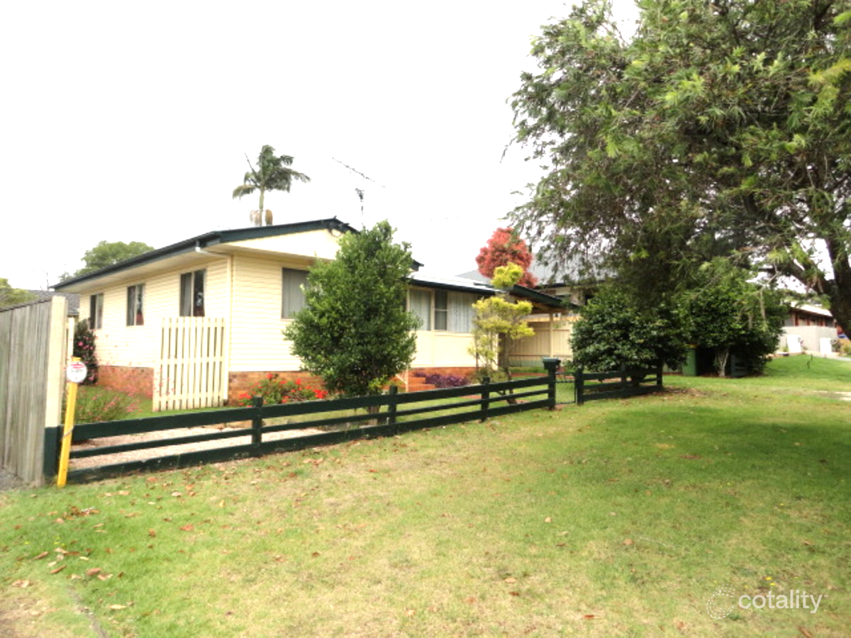 32 Wombyra St, Newtown, QLD 4350