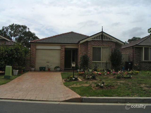 18 Kinchega Ct, Wattle Grove, NSW 2173