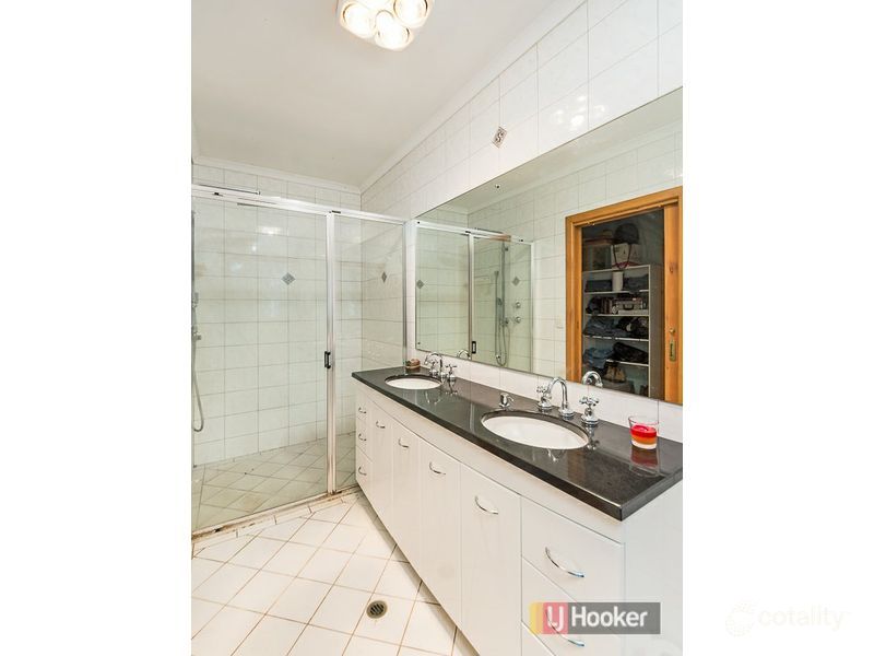 126 Gum Tree Gld, Norton Summit, SA 5136