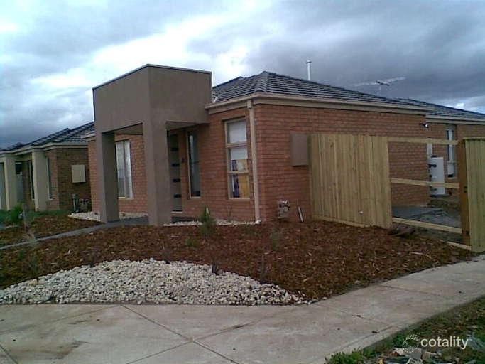 2 Poa Link, Wyndham Vale, VIC 3024