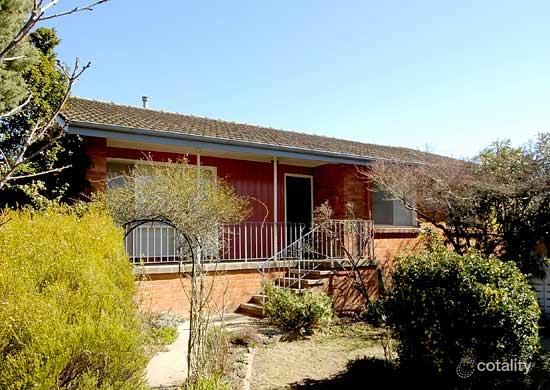 98 Launceston St, Lyons, ACT 2606