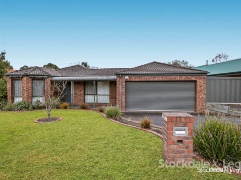 19 Wimmera Ct, Berwick, VIC 3806