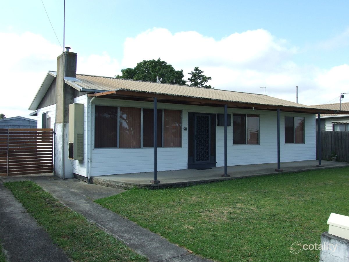 37 Newark Ave, Newborough, VIC 3825