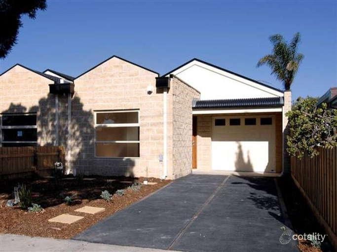 15a Gordon St, Newport, VIC 3015
