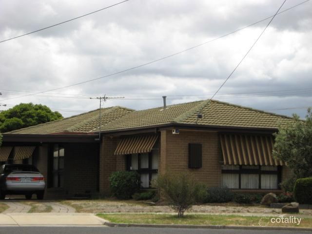 3 Sherwood Cl, Albanvale, VIC 3021