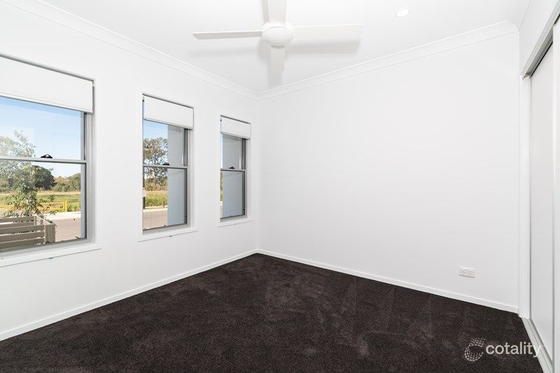 34 Mcconnell Esp, Strathpine, QLD 4500
