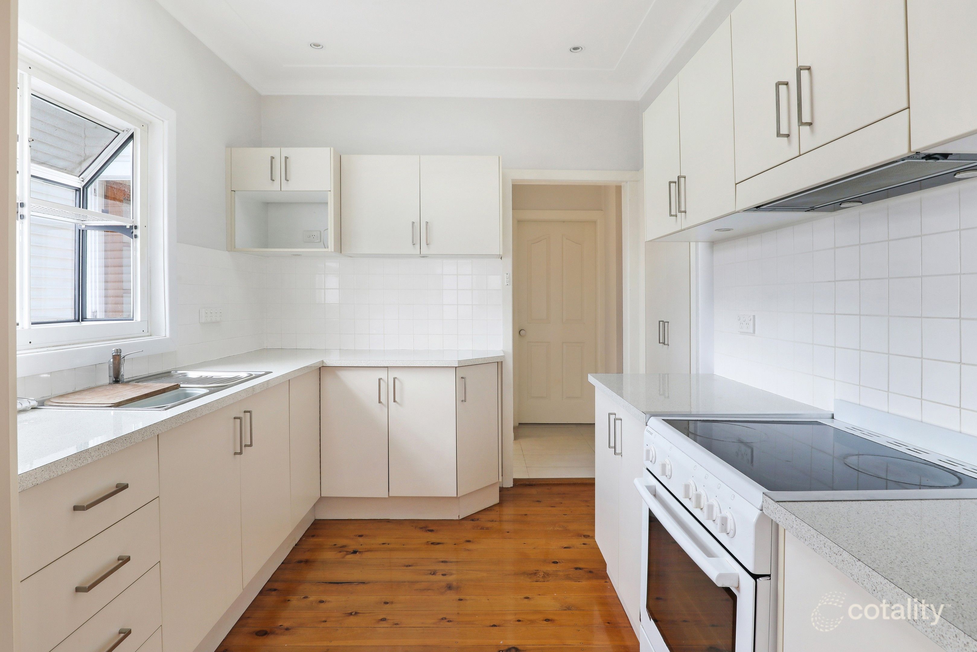 15 Georgina Ave, Keiraville, NSW 2500