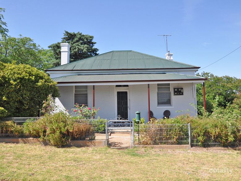 27 George St, Junee, NSW 2663