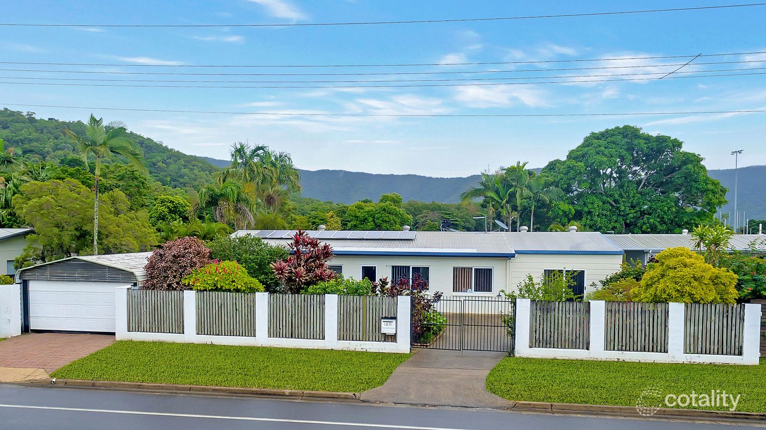 180 Trinity Beach Rd, Trinity Beach, QLD 4879