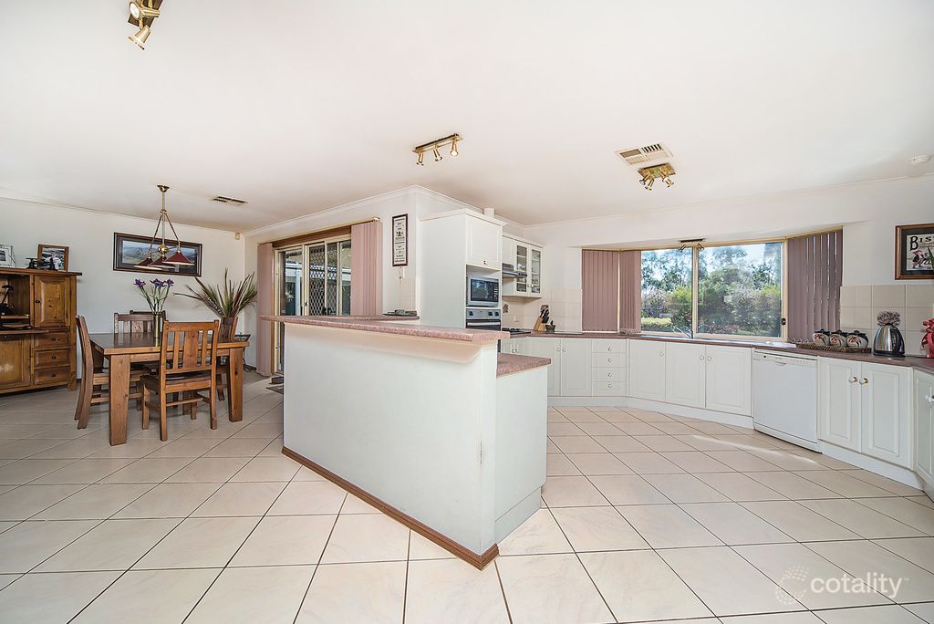 2 Bethesda Rd, Lewiston, SA 5501