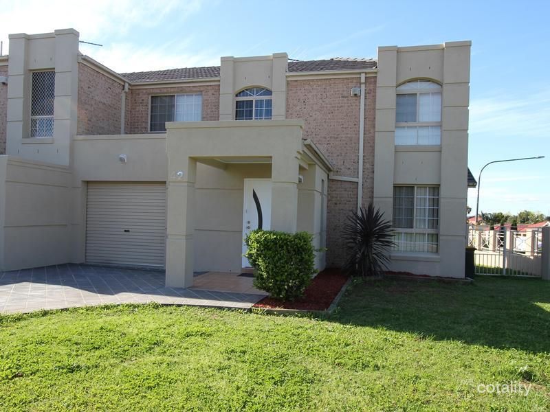 42 Wagga Wagga St, Prestons, NSW 2170