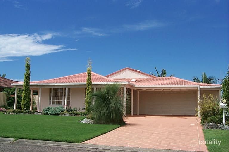 19 Newport Cres, Port Macquarie, NSW 2444