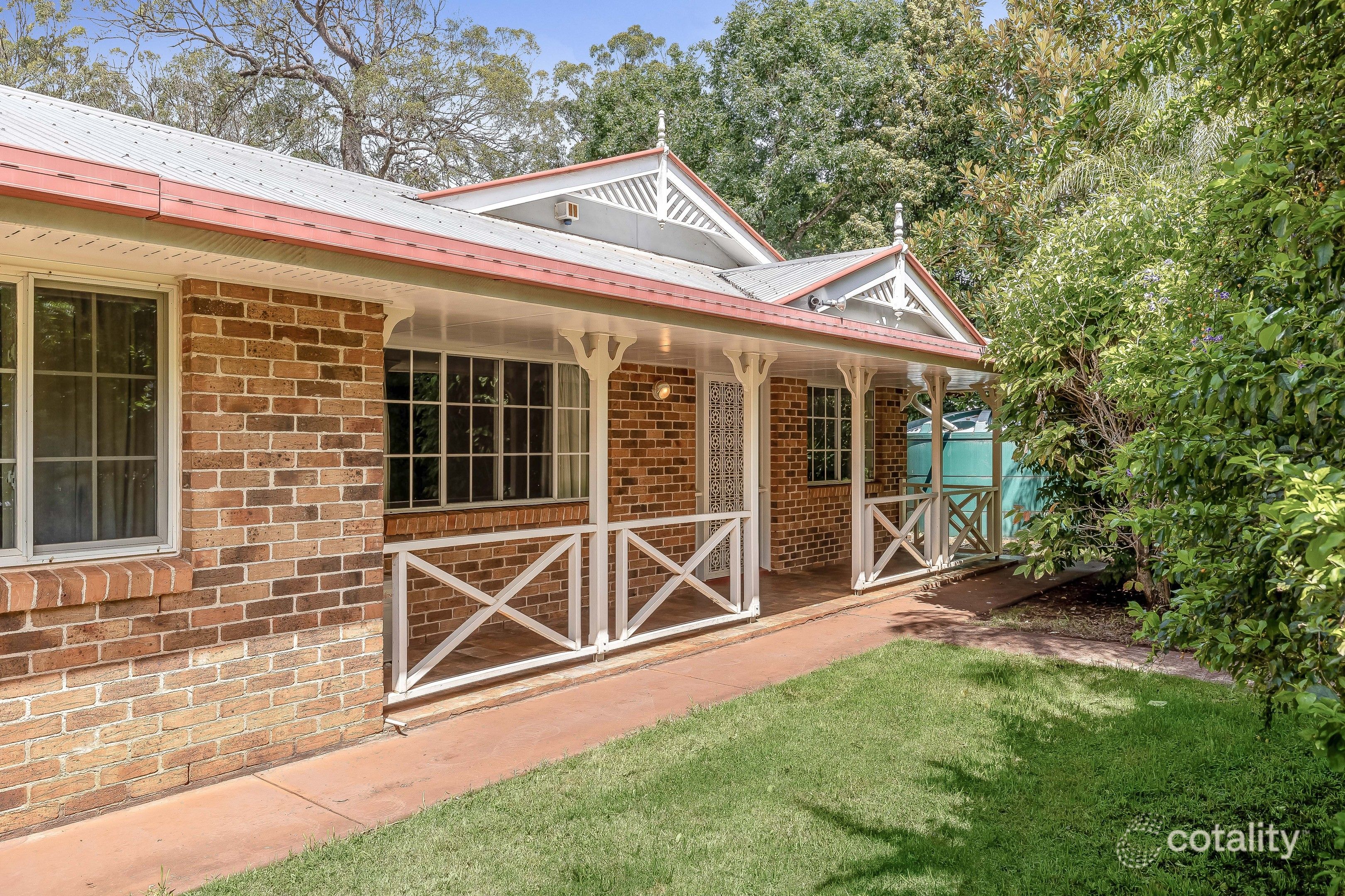 9 Rees Dr, Highfields, QLD 4352