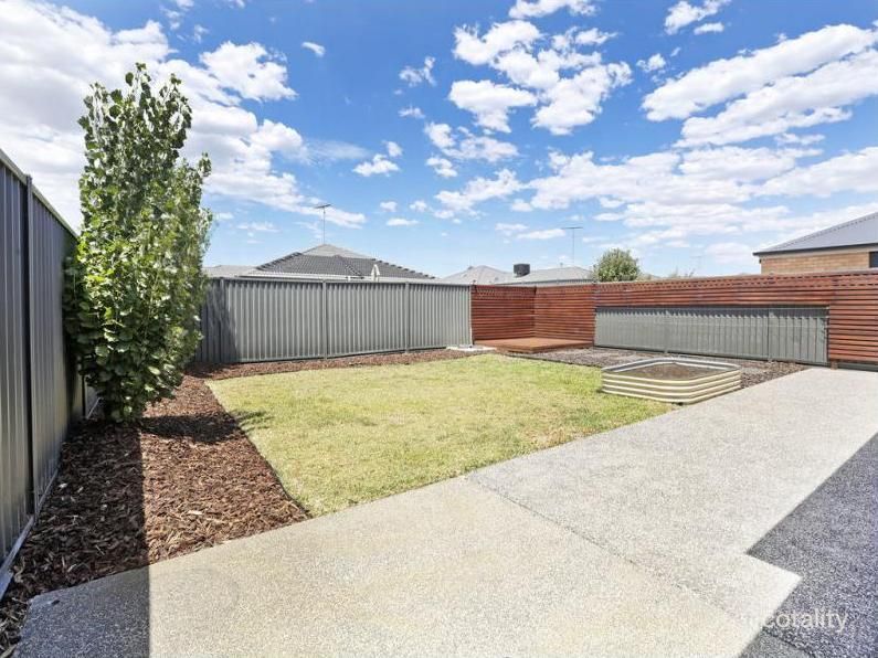 10 Grey Teal Pl, Lara, VIC 3212