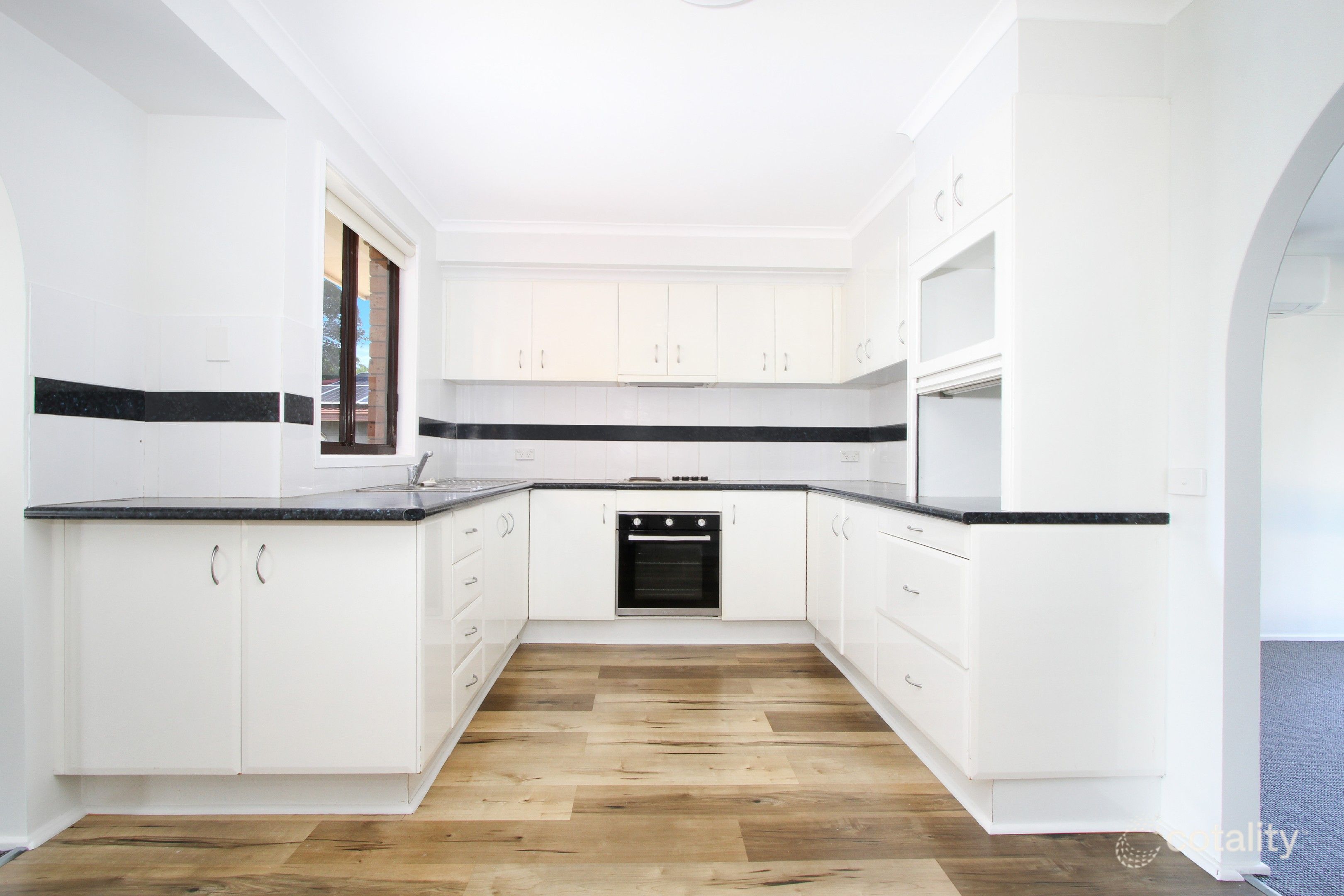 27 Goolagong St, Avondale, NSW 2530