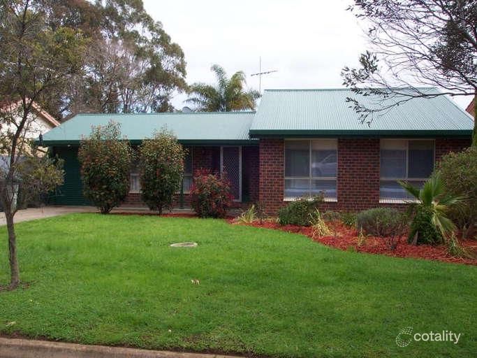13 Abbott Ave, Morphett Vale, SA 5162