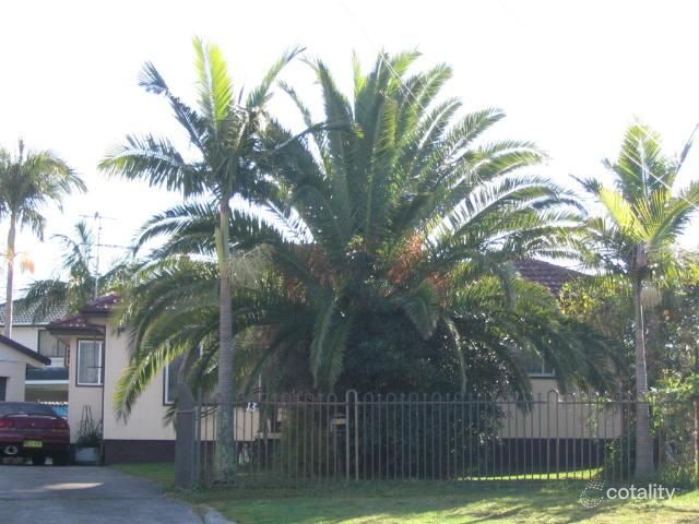 13 Greenvale St, Fairfield West, NSW 2165