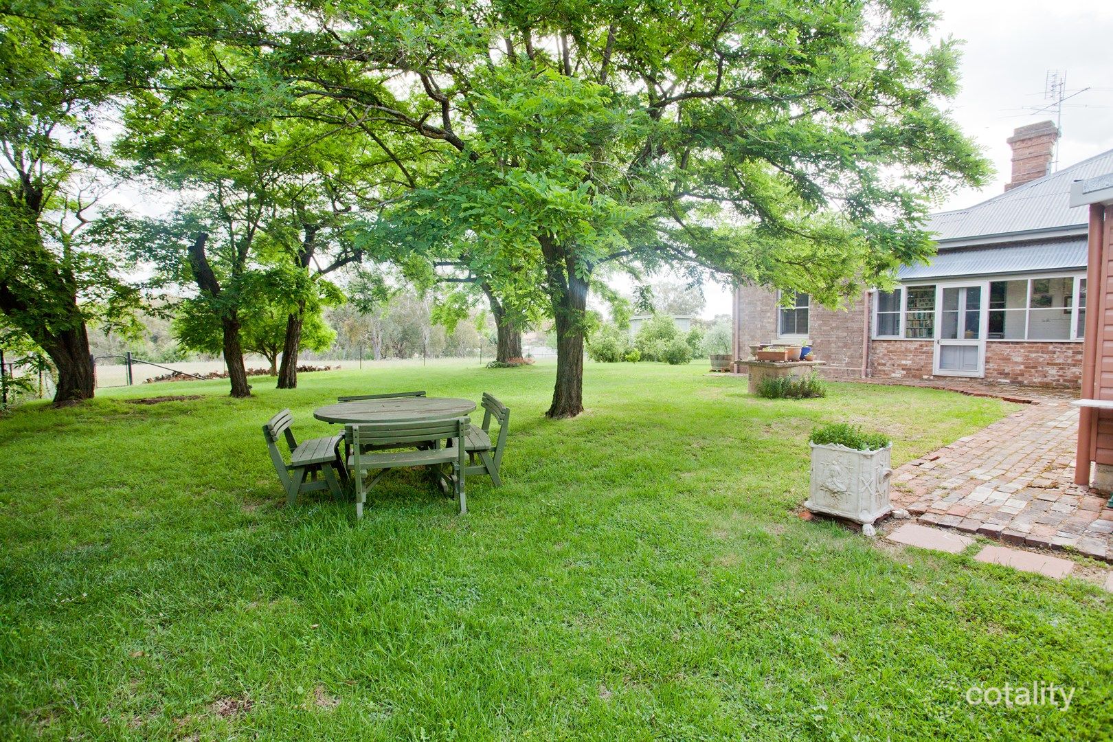 12 Wellington St, Binalong, NSW 2584