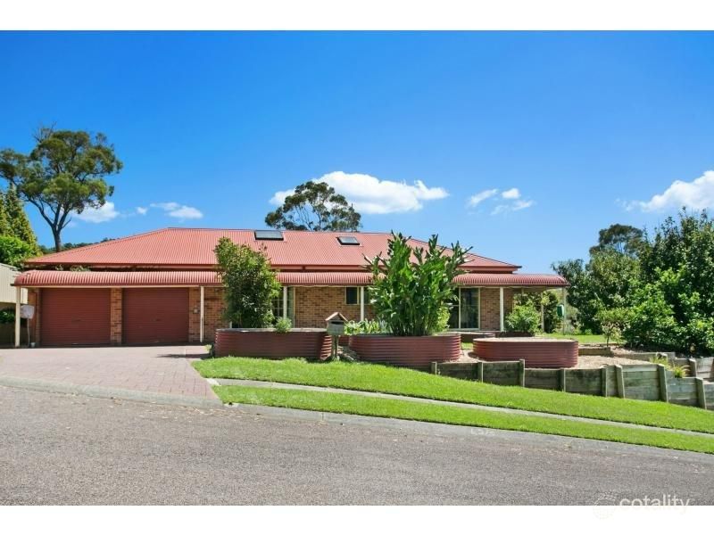 14 Woodley St, Eleebana, NSW 2282