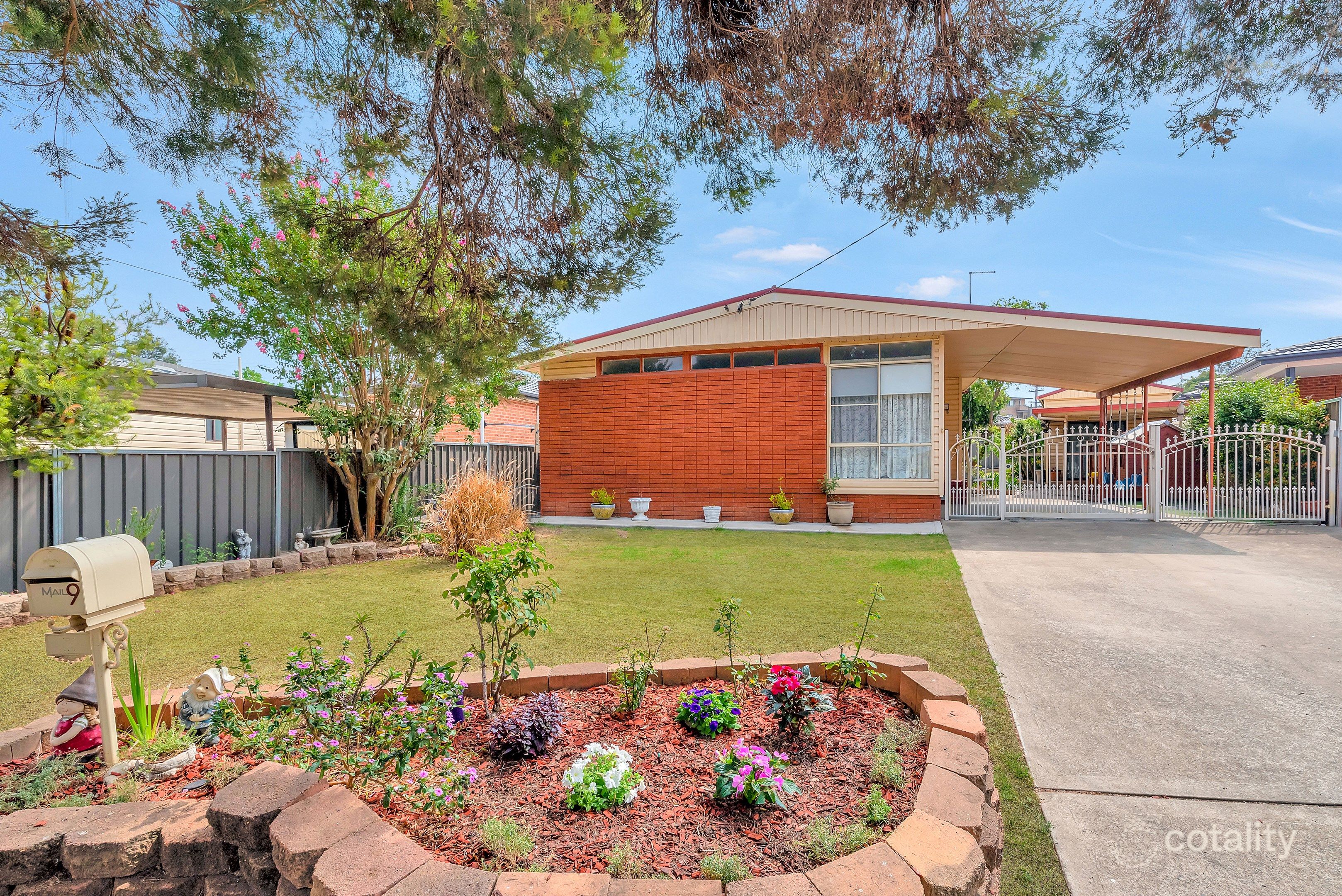 9 Lenton Ave, Fairfield West, NSW 2165