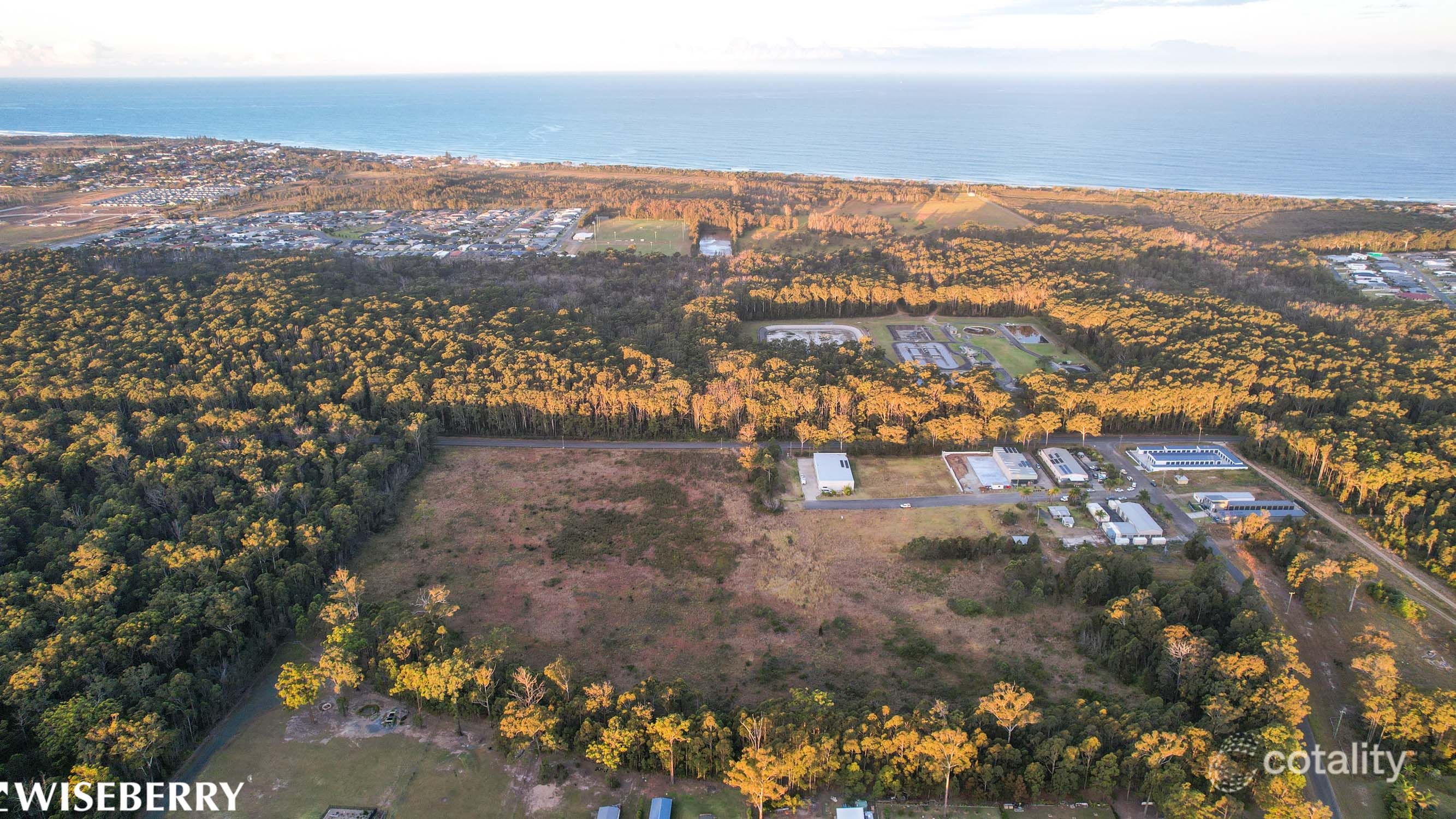 4 Peets Ave, Wallabi Point, NSW 2430