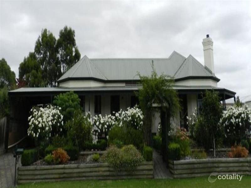 32 Harnham Dr, Bairnsdale, VIC 3875