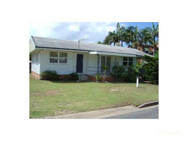 4 Witt St, Torquay, QLD 4655