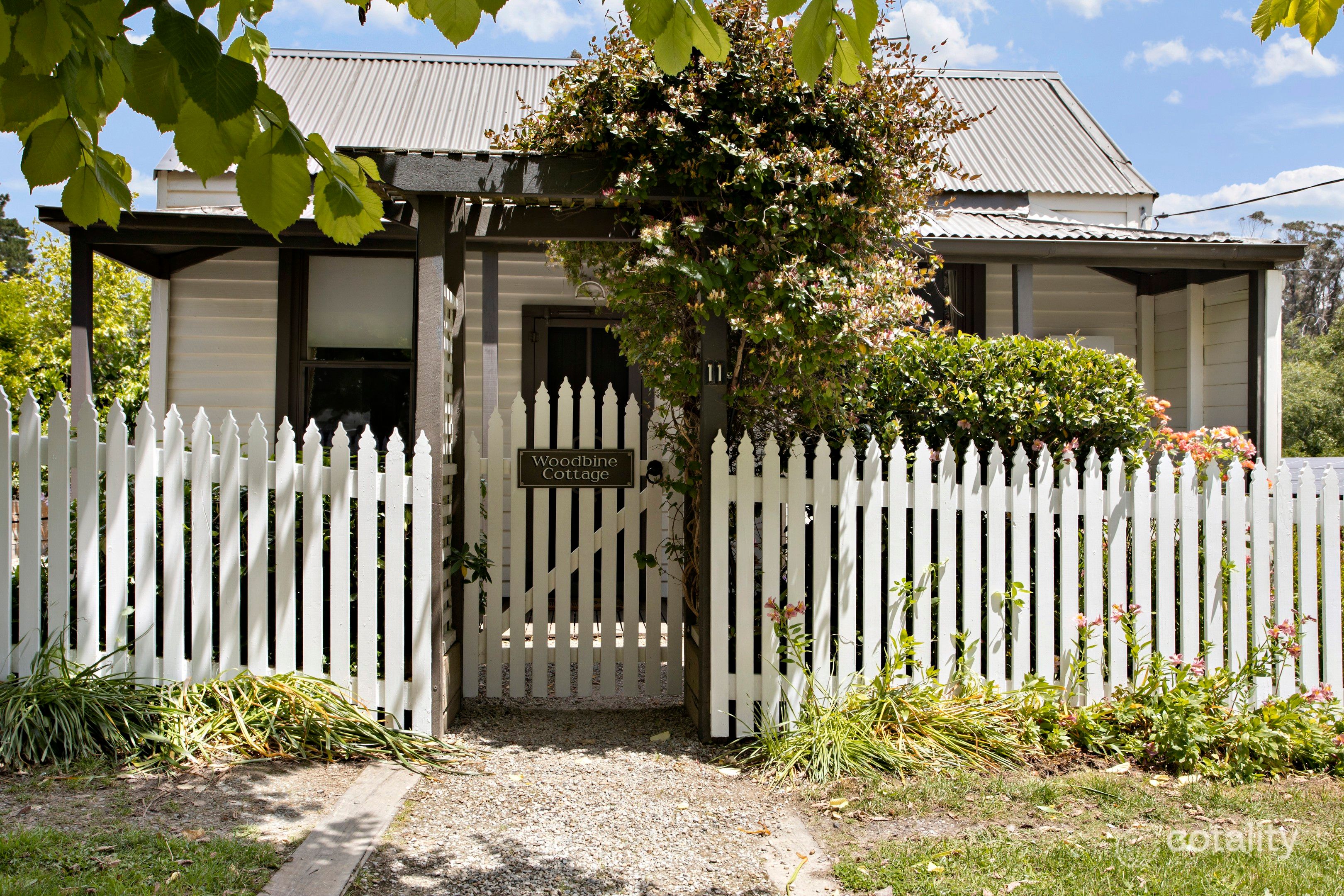 11 Simmons Reef Rd, Blackwood, VIC 3458