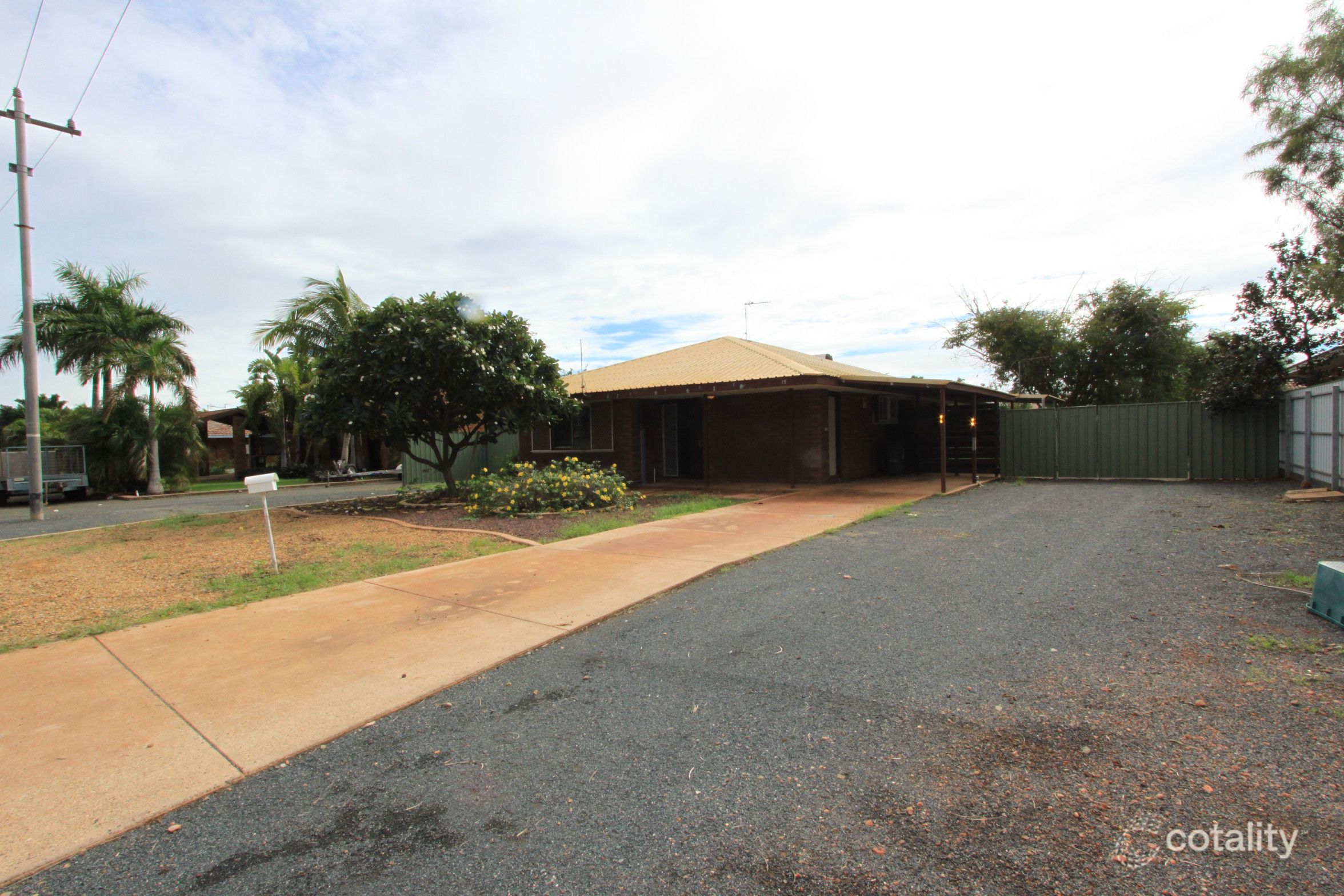 15 Gawthorne Dr, Millars Well, WA 6714