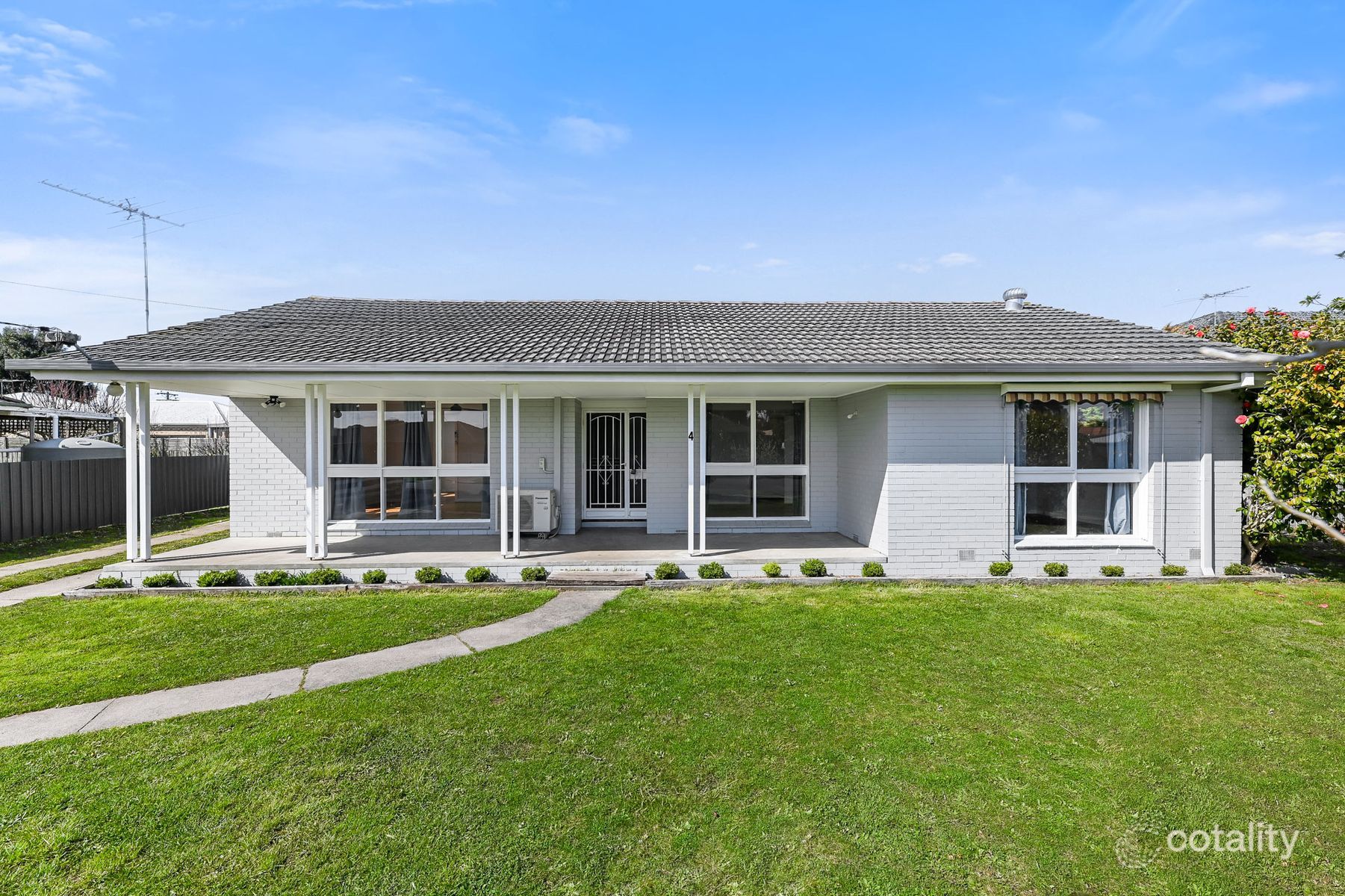 4 Kirra Ct, Pakenham, VIC 3810