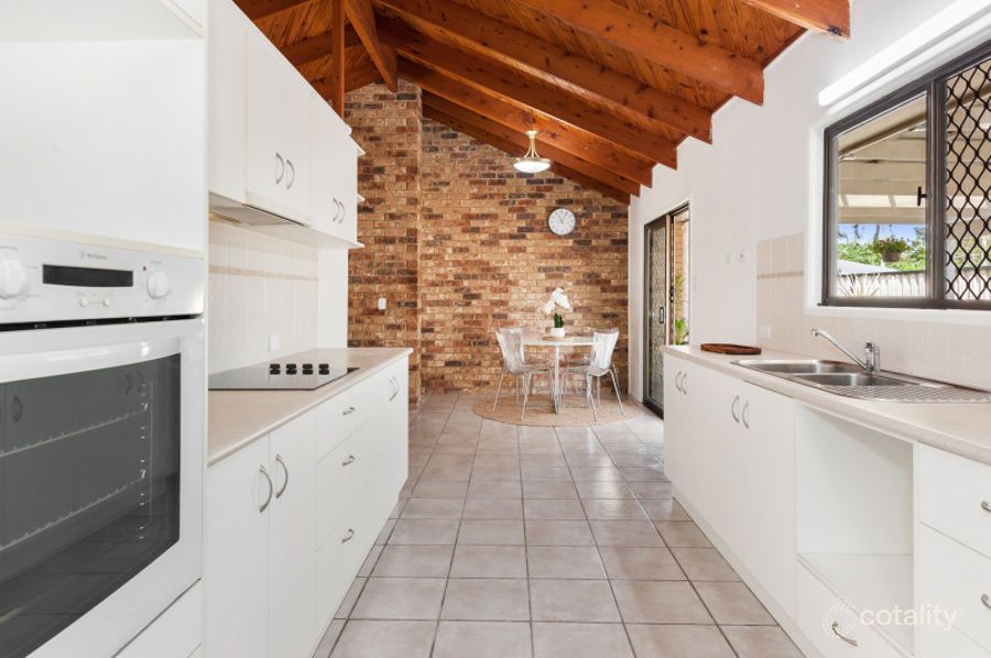 29 Flag St, Jamboree Heights, QLD 4074