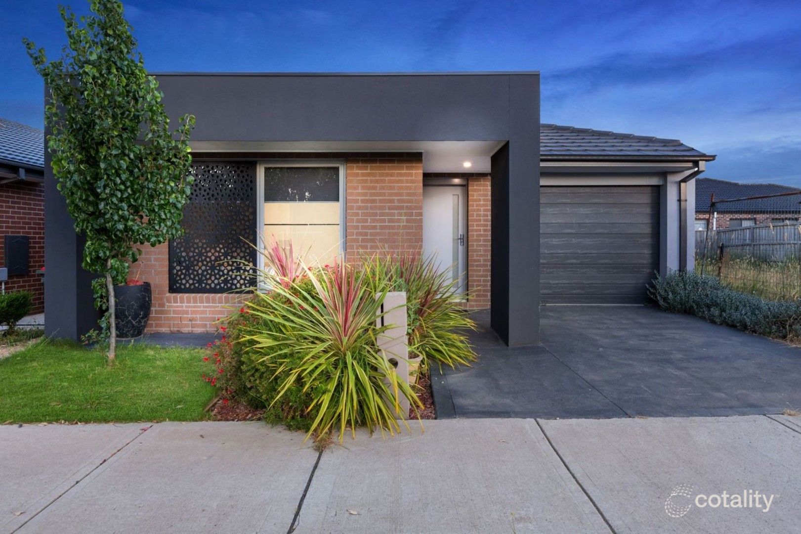 26 Camberwell Pde, Mickleham, VIC 3064