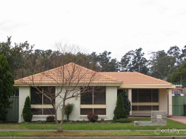 300 Prairie Vale Rd, Prairiewood, NSW 2176
