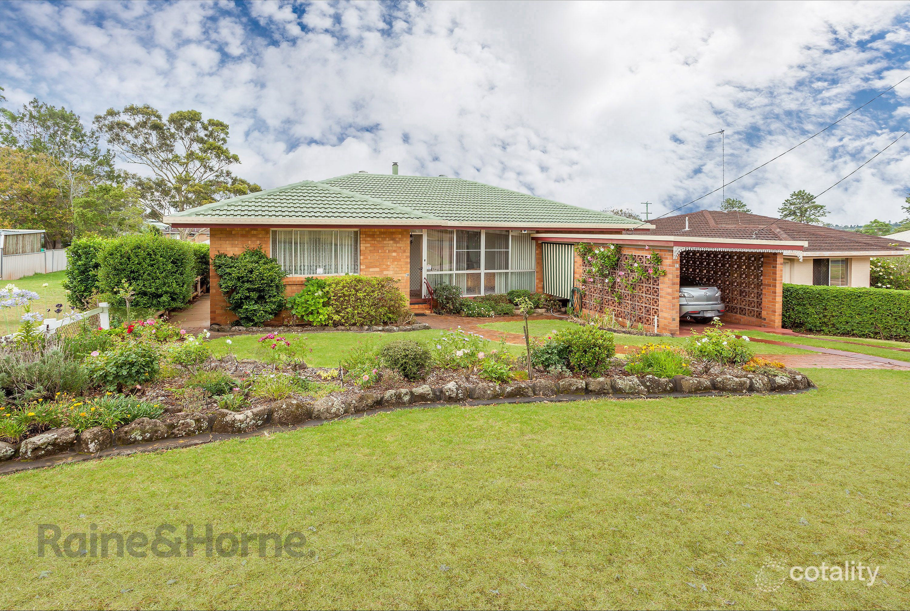 1b Garde St, Centenary Heights, QLD 4350
