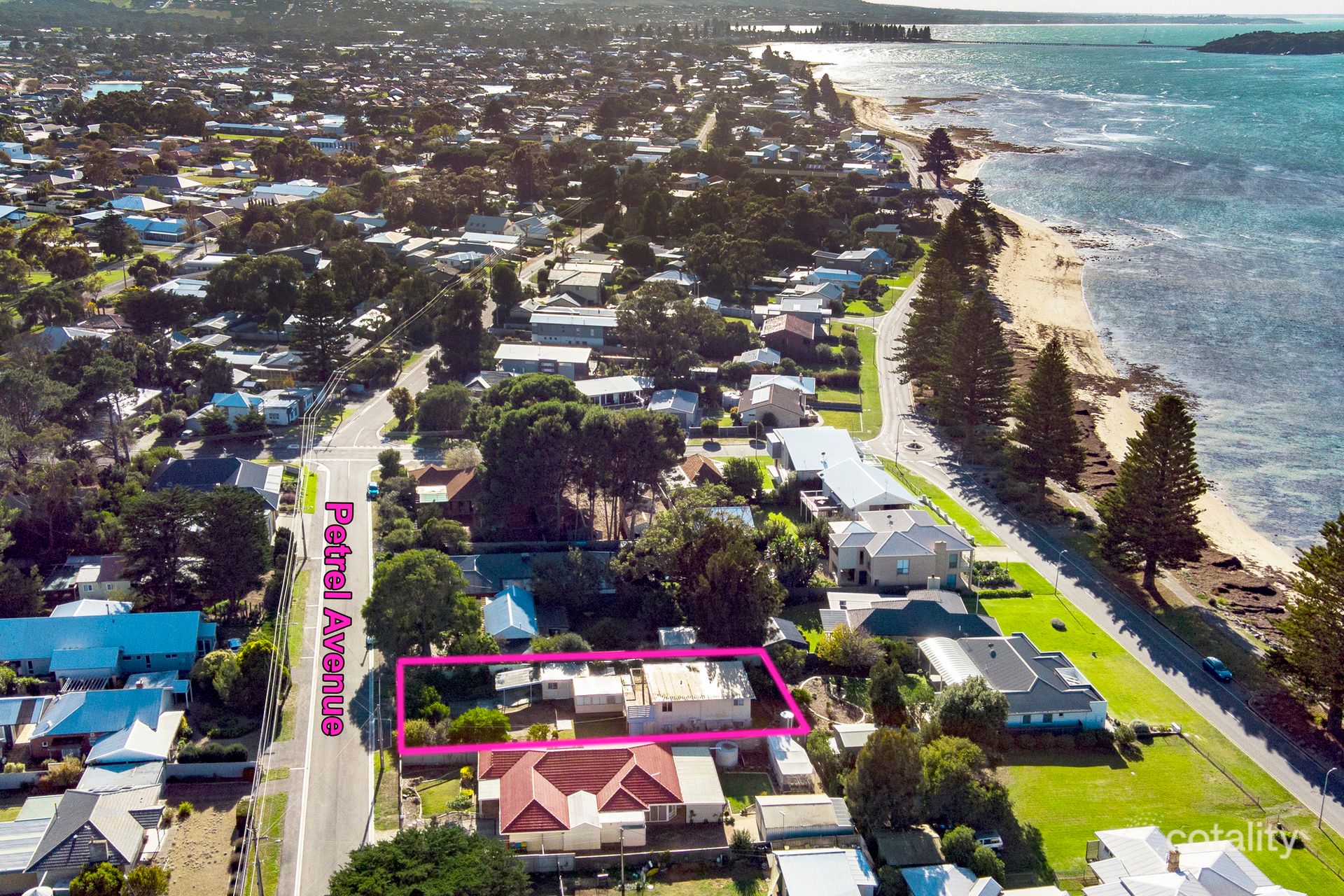 18 Petrel Ave, Encounter Bay, SA 5211