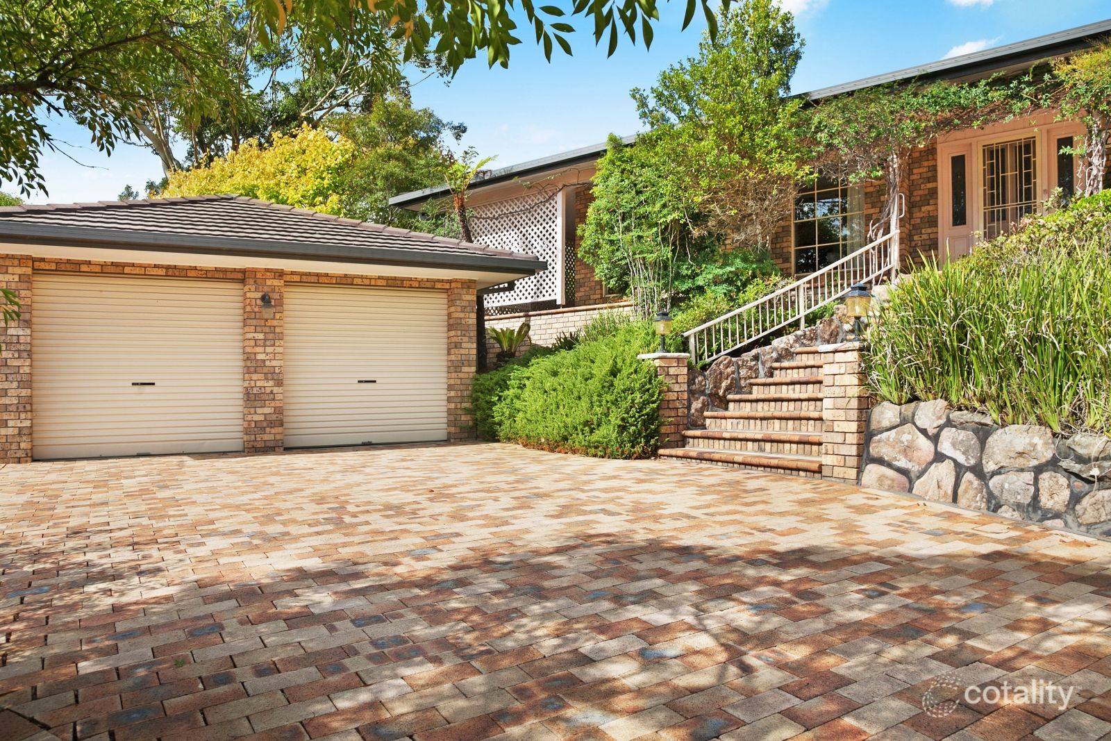 2 Victor Cl, Green Point, NSW 2251