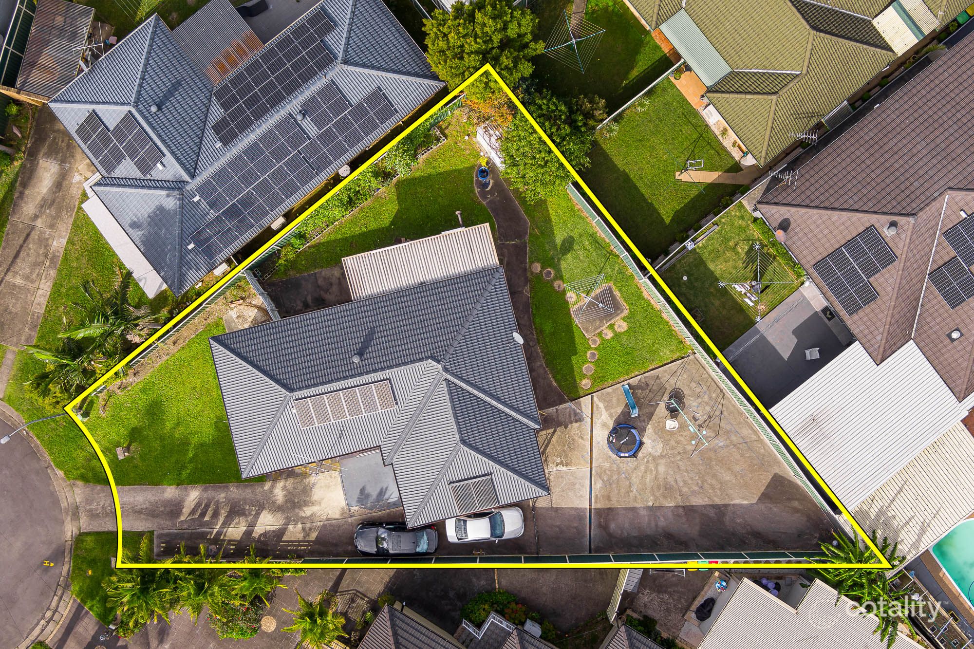 4 Charlotte Cl, Lurnea, NSW 2170
