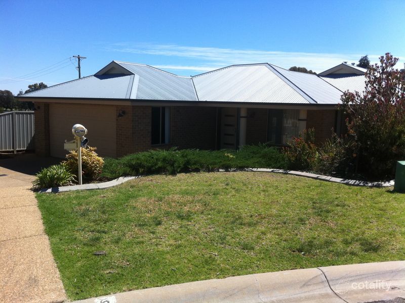 6 Auderdale Cl, Bourkelands, NSW 2650