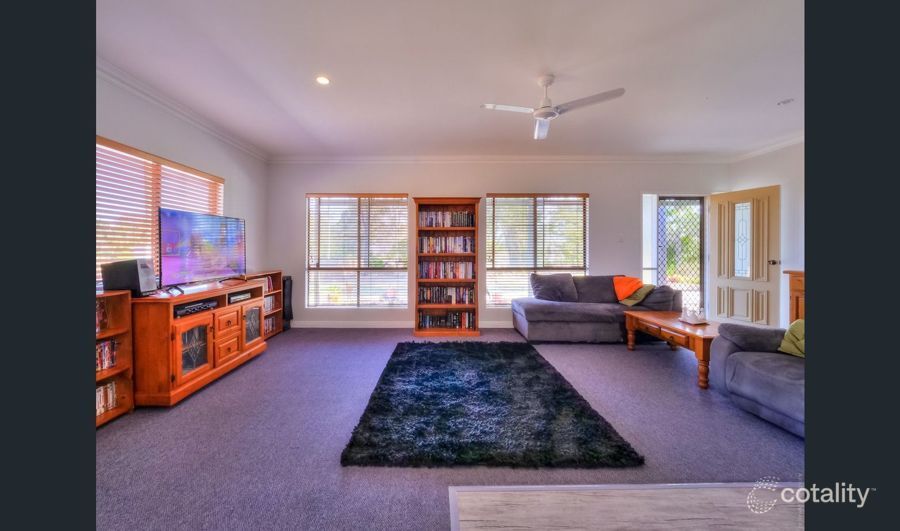 6 Garden Dr, Urangan, QLD 4655