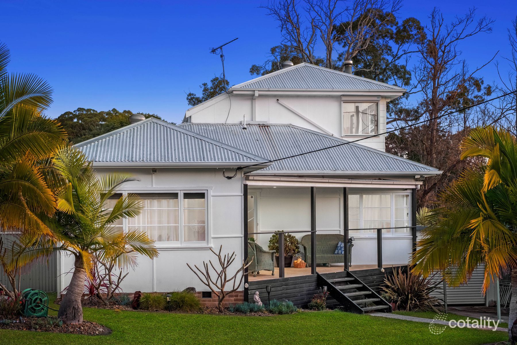 4 Edgewater Ave, Green Point, NSW 2251