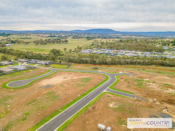 25 Sunrise Cres, Armidale, NSW 2350