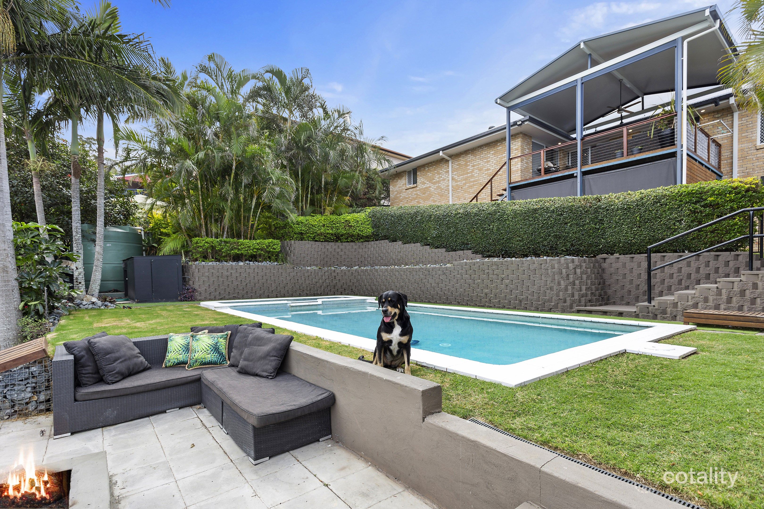 32 Pago Tce, Pacific Pines, QLD 4211