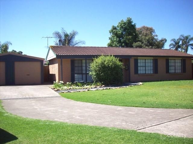 28 Macintyre Cres, Ruse, NSW 2560