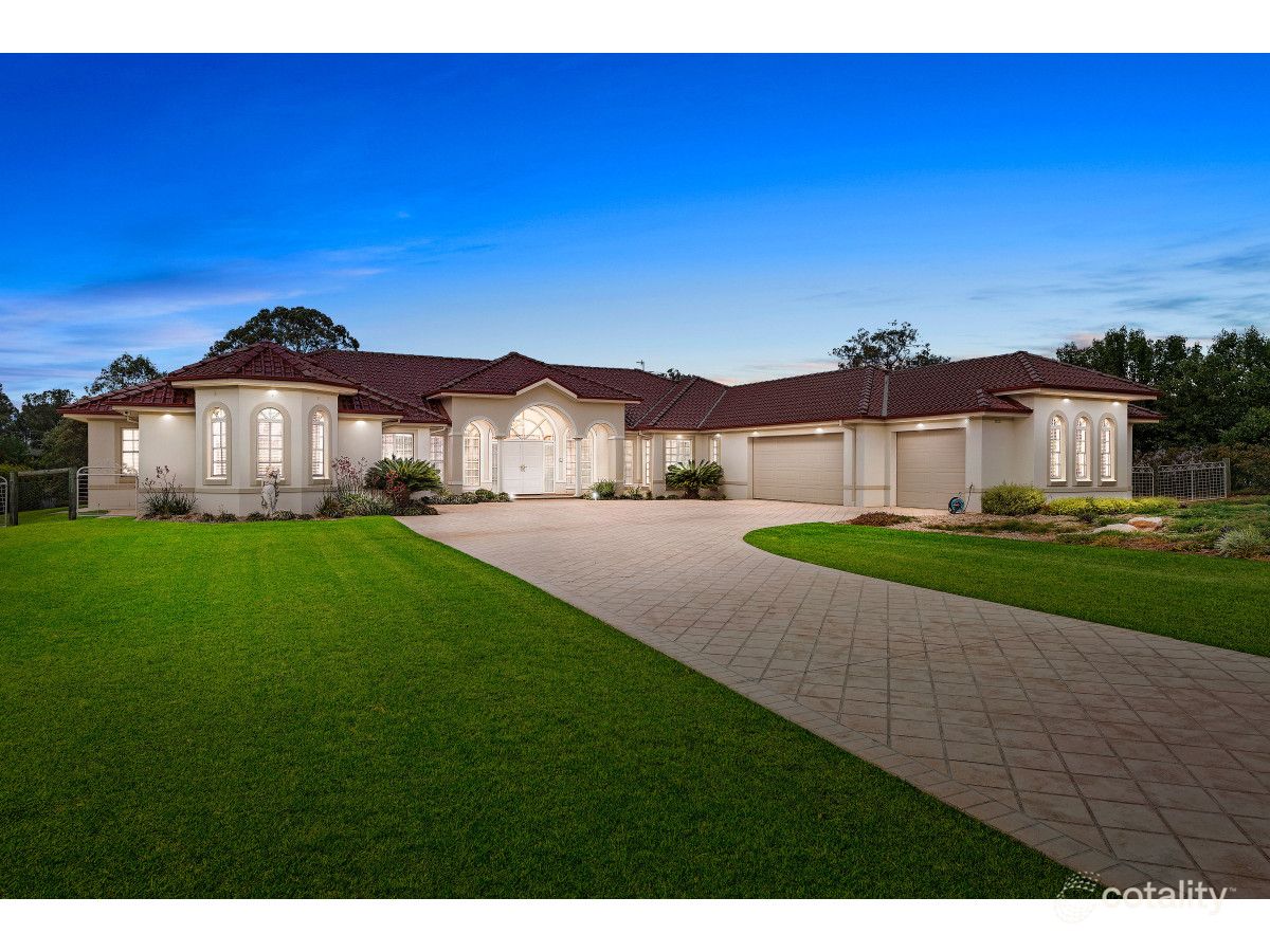 9 Pepperfields Pl, Grasmere, NSW 2570