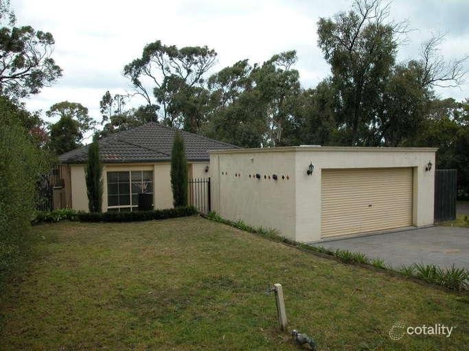 18 Wynnstay Rd, Mount Eliza, VIC 3930