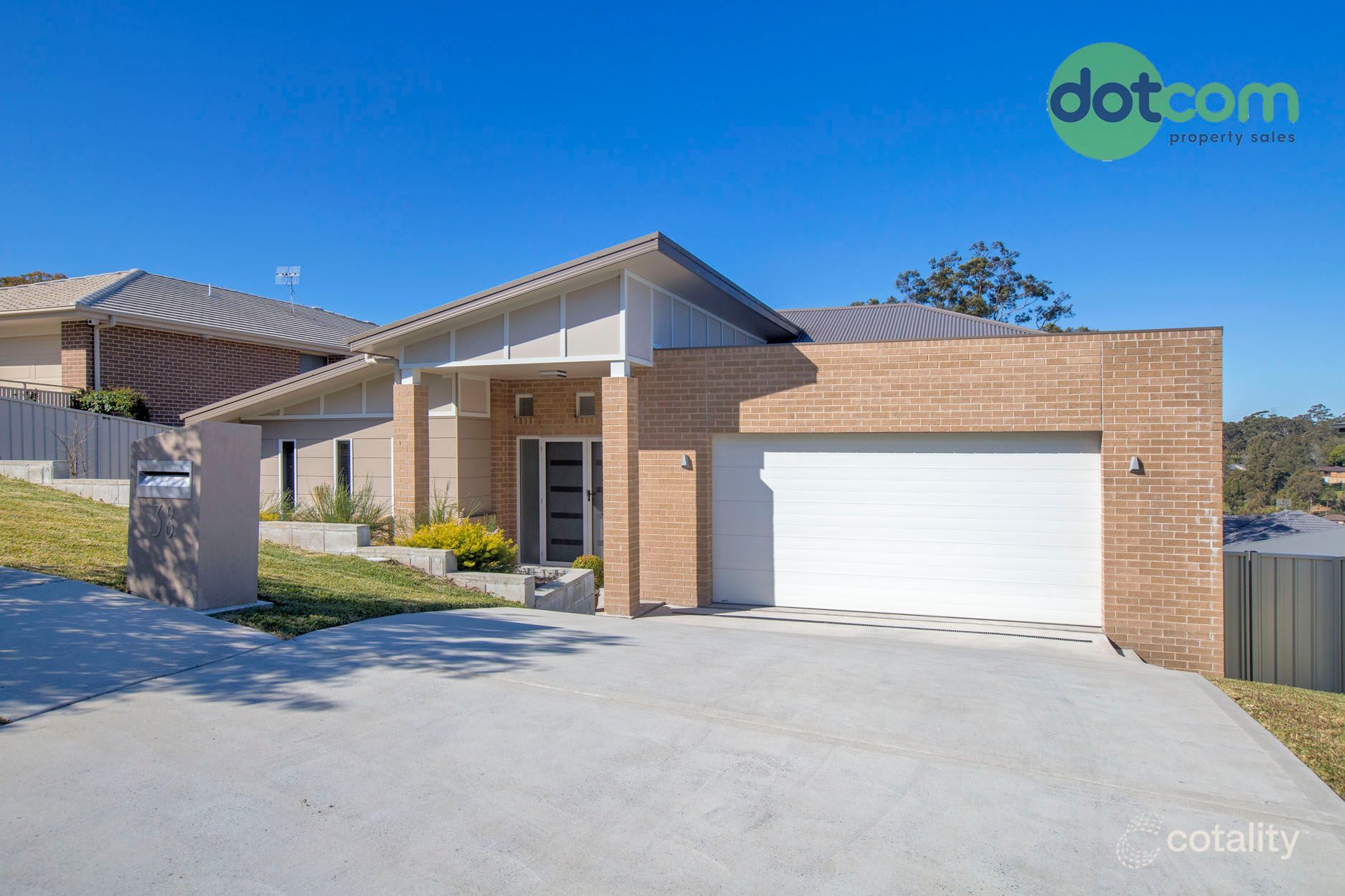 38 Fitzwilliam Cct, Macquarie Hills, NSW 2285