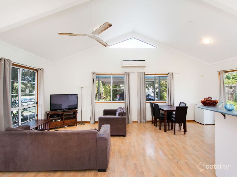 1 Kirsten Cl, Woree, QLD 4868