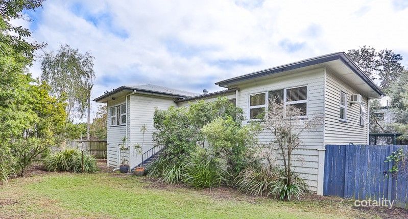 4 Austral Ave, Graceville, QLD 4075