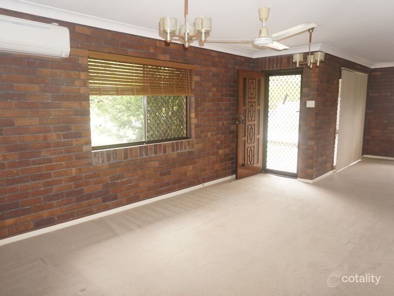4 Simone St, Boronia Heights, QLD 4124