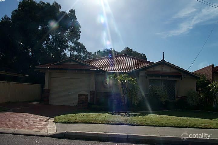 33b Coolgardie St, St James, WA 6102